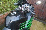 Picture 8 - Kawasaki ZZR1400 SE Limited Edition motorbike
