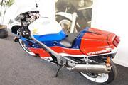 Picture 2 - Honda VFR 750 R-K RC30 – Stunning Example motorbike