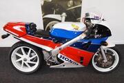 Picture 5 - Honda VFR 750 R-K RC30 – Stunning Example motorbike