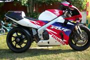 Picture 3 - RC45 Honda motorbike