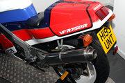 Picture 4 - 1990 Honda VFR750R RC30 motorbike