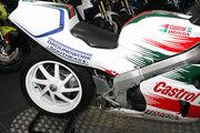 Picture 3 - 1995 Honda RVF750R RC45 motorbike