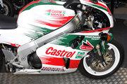 Picture 8 - 1995 Honda RVF750R RC45 motorbike
