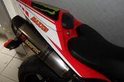 Picture 10 - Yamaha R1 Milwaukee BSB Replica With Akrapovic Cans Autographed By James Ellison motorbike