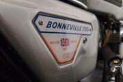 Picture 4 - Triumph Motorbike Bonneville T140 Silver Jubilee Limited Edition motorbike
