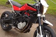 Picture 8 - Husqvarna NUDA 900 motorbike