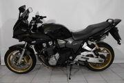 Picture 2 - 2008 Honda CB 1300 SA-8 Black & Gold Amazing condition motorbike