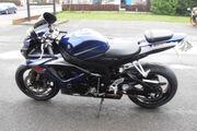 Picture 4 - Suzuki GSXR 750 K7 Isle Of Man motorbike