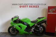 Picture 2 - Kawasaki ZX ZX10R 1000cc Supersport Green motorbike