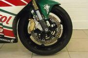 Picture 4 - 2000 Honda VTR1000 SP1 motorbike