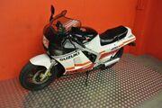 Picture 4 - Suzuki RG 400 1985 motorbike