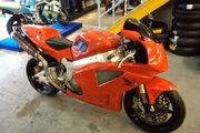 Picture 8 - Honda VTR 1000 SP2 motorbike