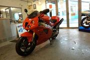 Picture 9 - Honda VTR 1000 SP2 motorbike