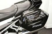 Picture 9 - Yamaha FJR1300. 2003 53, Yamaha colour coded Top Box & Panniers, Screen Extender motorbike