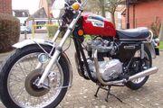 Picture 10 - 1976 Triumph Bonneville T140 750cc Roadster Red motorbike