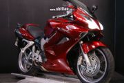 Picture 7 - Honda VFR 800 ABS A-6 Sports Touring Candy Apple 7500 miles motorbike