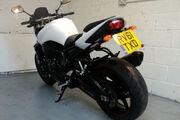 Picture 4 - Yamaha FZ1 N 2009/61 White 2 Owners Only 3900 Miles motorbike