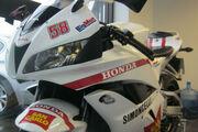 Picture 2 - 2011 Honda CBR 600 RR-B Simoncelli Memorial Edition motorbike