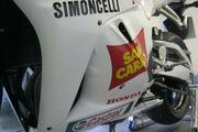 Picture 4 - 2011 Honda CBR 600 RR-B Simoncelli Memorial Edition motorbike