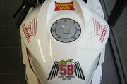 Picture 5 - 2011 Honda CBR 600 RR-B Simoncelli Memorial Edition motorbike