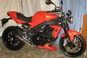 Triumph SPEED TRIPLE 1050, 2011, MINT CONDITION, Only 2800 DRY Miles.EXTRAS. for sale