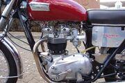 Picture 8 - 1976 Triumph Bonneville T140 750cc Red motorbike