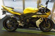 Picture 4 - 2007 R1 Yamaha 50th Anniversary Yellow motorbike