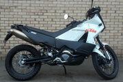 Picture 4 - KTM 990 Adventure in White motorbike