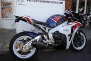 Picture 5 - 2011 Honda CBR 1000 RR-B Fireblade Only 1380 Miles Akrapovic Exhaust HRC motorbike