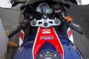 Picture 7 - 2011 Honda CBR 1000 RR-B Fireblade Only 1380 Miles Akrapovic Exhaust HRC motorbike