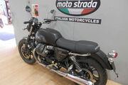 Picture 3 - Moto Guzzi V7 Stone in Matt Black motorbike