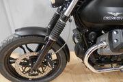 Picture 5 - Moto Guzzi V7 Stone in Matt Black motorbike