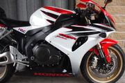 Picture 3 - 2008 Honda CBR 1000 RR-7 motorbike