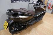 Picture 6 - Piaggio X10 350 Executive motorbike
