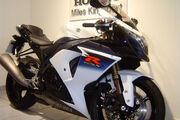 Picture 6 - 2010 Suzuki GSXR1000 L0 White Motorcycle motorbike