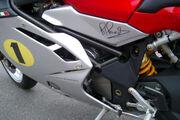 Picture 7 - MV Agusta F4 1000, 700 miles, expensive extras fitted 