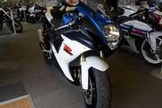 Picture 2 - Suzuki GSXR750L2 motorbike