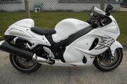 Picture 2 - 2011 Suzuki GSX 1300R Hayabusa 1300cc Supersport White motorbike
