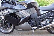 Picture 6 - 2011 Kawasaki ZZR1400 1400cc Supersport Black motorbike
