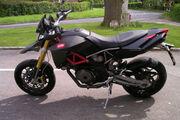Picture 6 - Aprilia Dorsoduro 750 factory carbon, 4000 miles, rare bike, 2011 motorbike