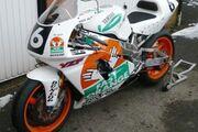 Picture 2 - 1993 Yamaha YZF 750SP Ex-British Superbike 1995-1997 motorbike