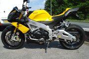 Picture 3 - 2011 Aprilia Tuono V4R, 1184 miles, Yellow, Austin racing can motorbike