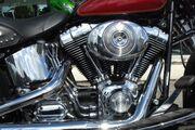 Picture 4 - 2005 Harley-Davidson FLSTCI. Heritage Softail Classic. 8000 miles. Red/Black motorbike