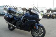 Picture 2 - Triumph Trophy SE Launch spec - Powered top box, Heated seats, Heated grips motorbike