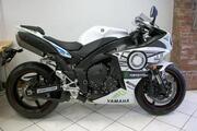 Picture 2 - Yamaha YZF-R1 LORENZO OR ROSSI Edition. New motorbike