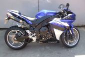 2009 Yamaha YZF R1 3900 miles two new tyres Blue Akrapovic exhaust super sport for sale