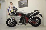 Picture 3 - 2009 TT Valentino Rossi Yamaha R1 cross plane crank motorbike