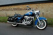 Picture 2 - 2009 Harley-Davidson Touring FLHRC 1584 Road King Classic motorbike