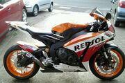 Picture 4 - 2013 Honda CBR1000RR Fireblade Repsol Honda Marquez Replica No. 93, 3867 Miles motorbike