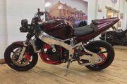 Picture 9 - 1999 Honda CBR900 Custom Streetfighter with over £10000 spent motorbike